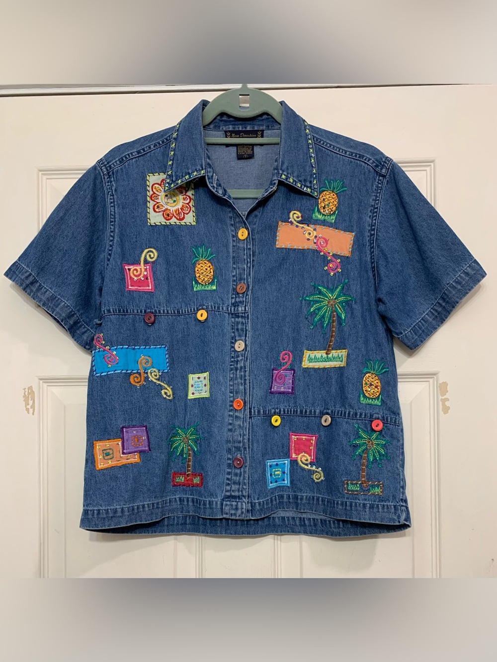 New Directions Denim Multi Color Embroidered Small Blouse. 3505